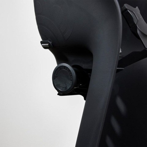 URBAN IKI Tylny fotelik U-me Easyfix NA BAGAŻNIK kolor BLACK/BLACK