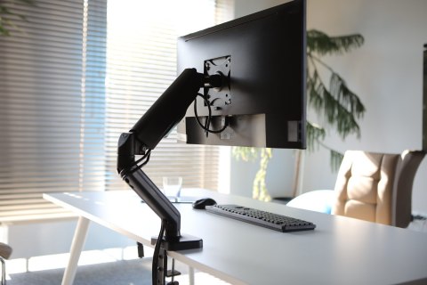 SAVIO UCHWYT BIURKOWY NA MONITOR 17''-32'', 2-9 KG, NA SPRĘŻYNIE GAZOWEJ UM-01